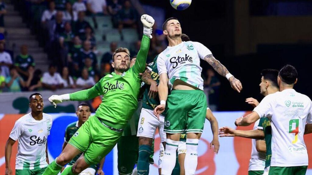 Negociação pode ser cancelada após goleiro do coxa tomar ação duvidosa 20 goleiro coritiba atitude polemica negociacao cancelada